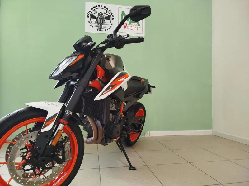 KTM 890 Duke R (2021) (3)