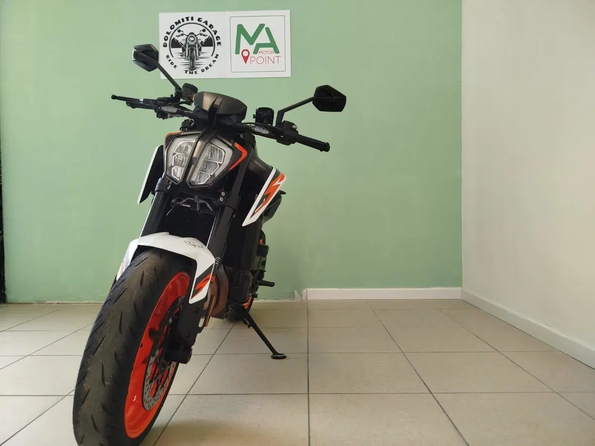 KTM 890 Duke R (2021) (4)