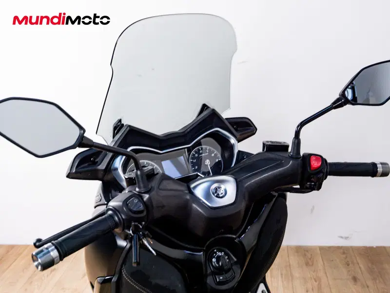 Yamaha X-Max 250 Iron Max ABS (2016) (10)