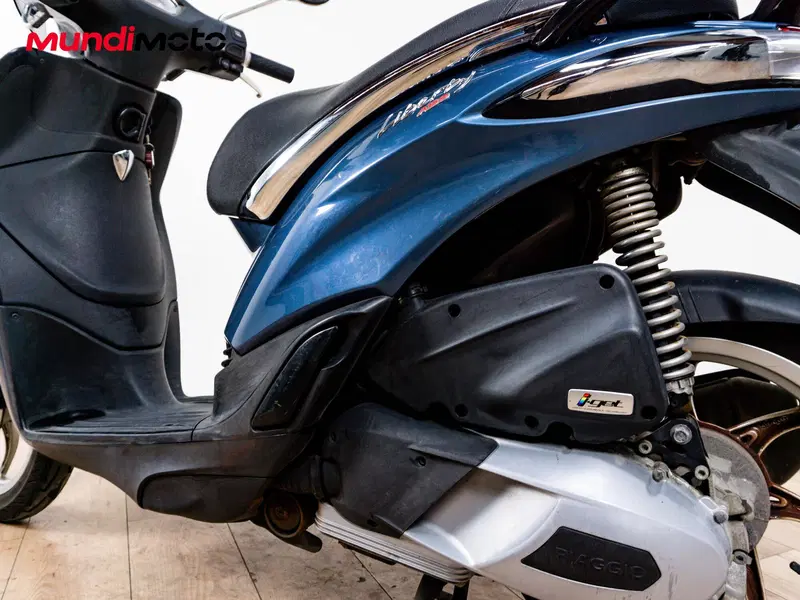 Piaggio Liberty 125 S i-get ABS (2016) (8)