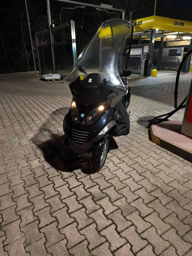 Piaggio MP3 LT 400 (2009 - 11) (2)