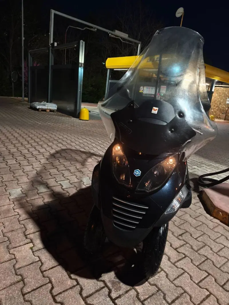 Piaggio MP3 LT 400 (2009 - 11) (6)