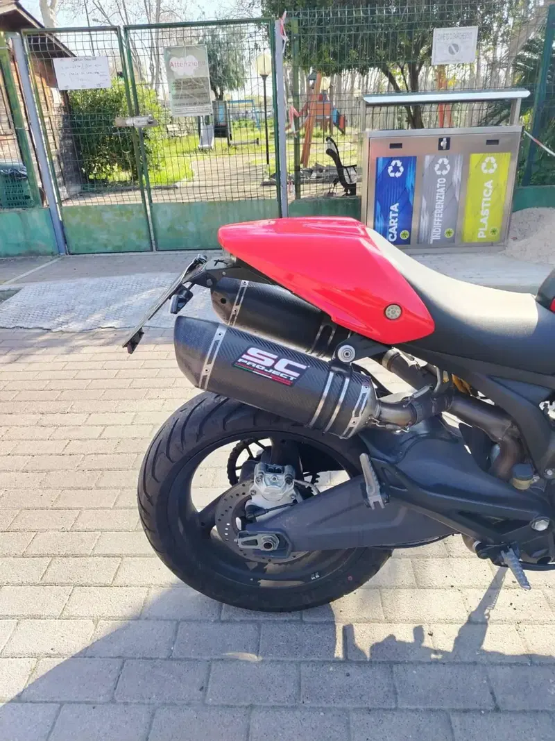 Ducati Monster 696 (2008 - 13) (2)