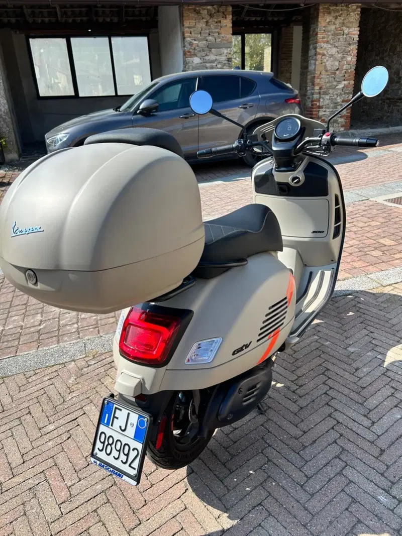 Vespa GTV 300 Hpe (2023 - 25) (3)