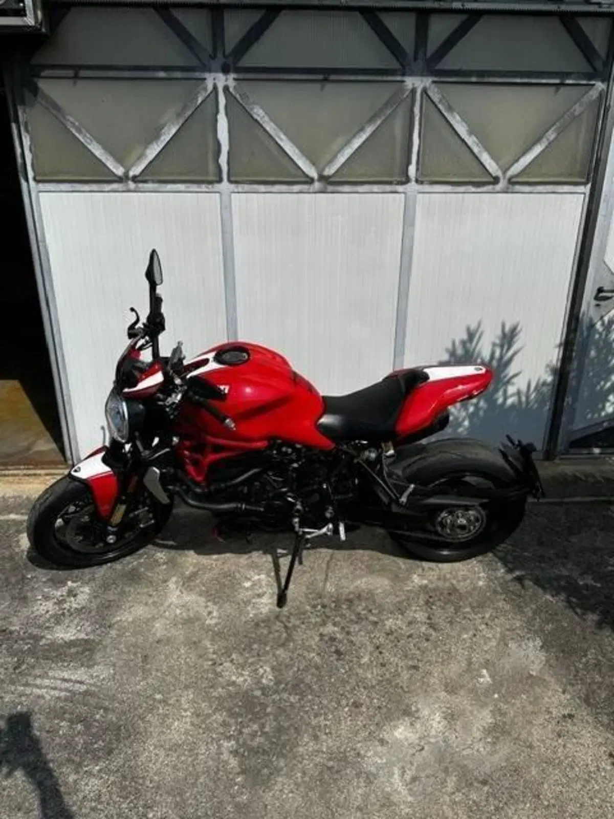Ducati Monster 1200 R (2016 - 19) (3)