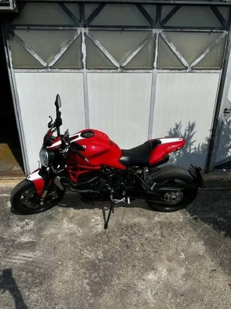Ducati Monster 1200 R (2016 - 19) (3)