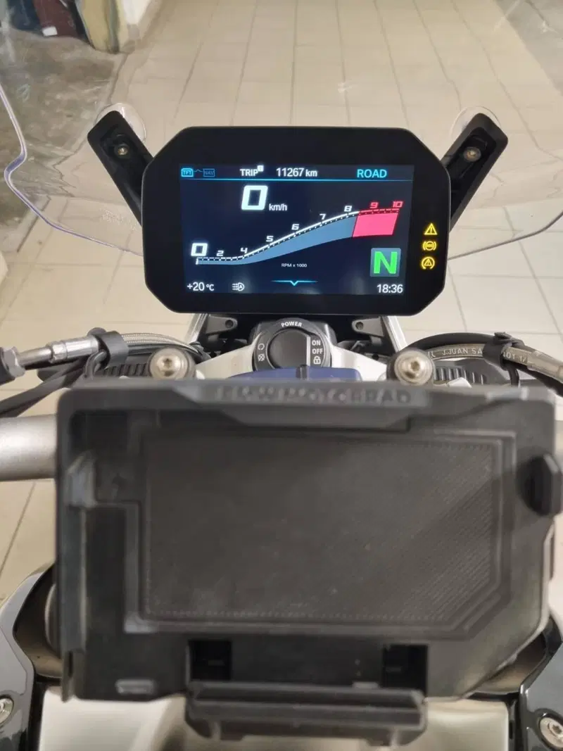 Bmw R 1250 R (2021 - 25) (4)