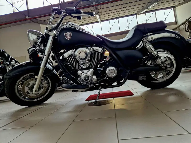 Kawasaki Vulcan VN 1700 Classic ABS (2010 - 12) (4)