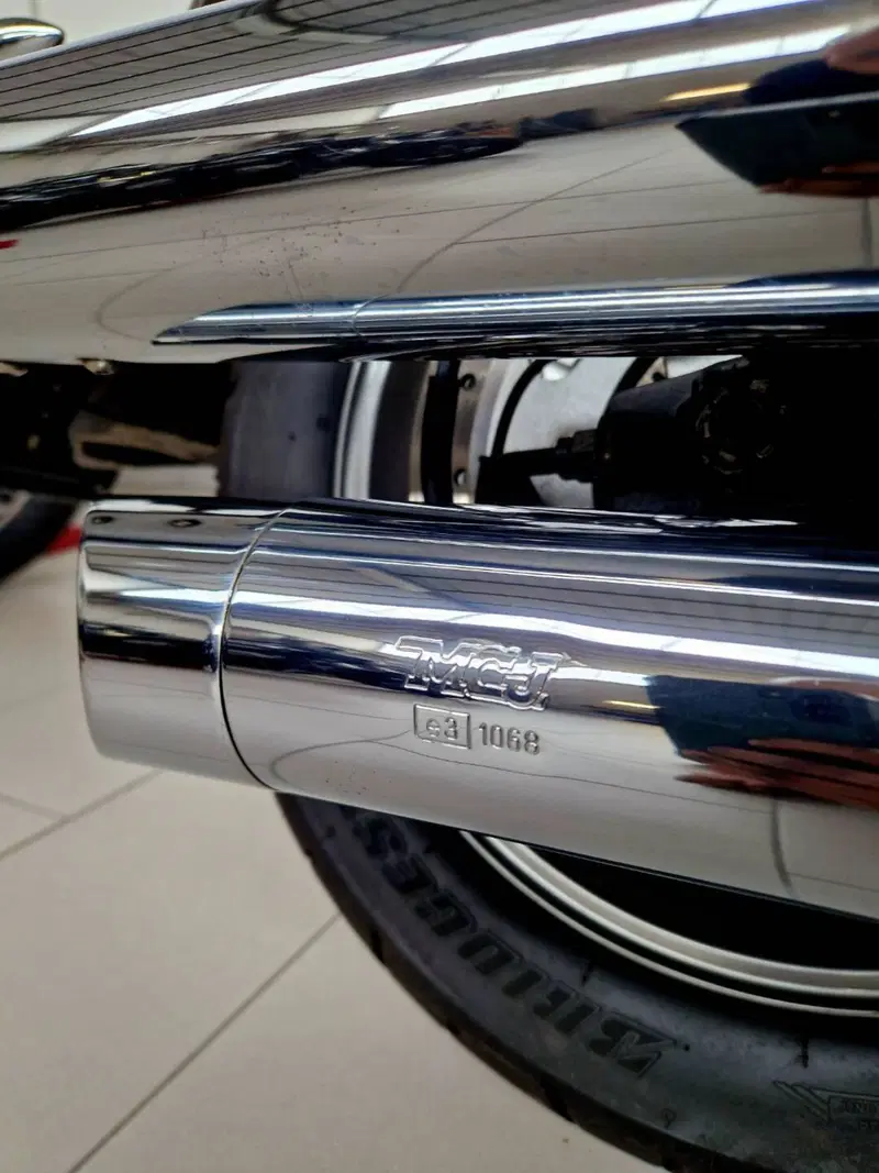 Kawasaki Vulcan VN 1700 Classic ABS (2010 - 12) (18)