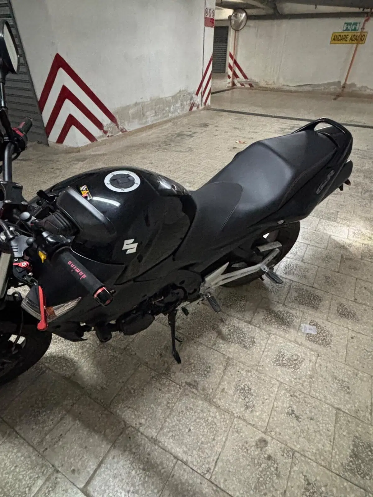 Suzuki GSR 600 (2006 - 11) (3)