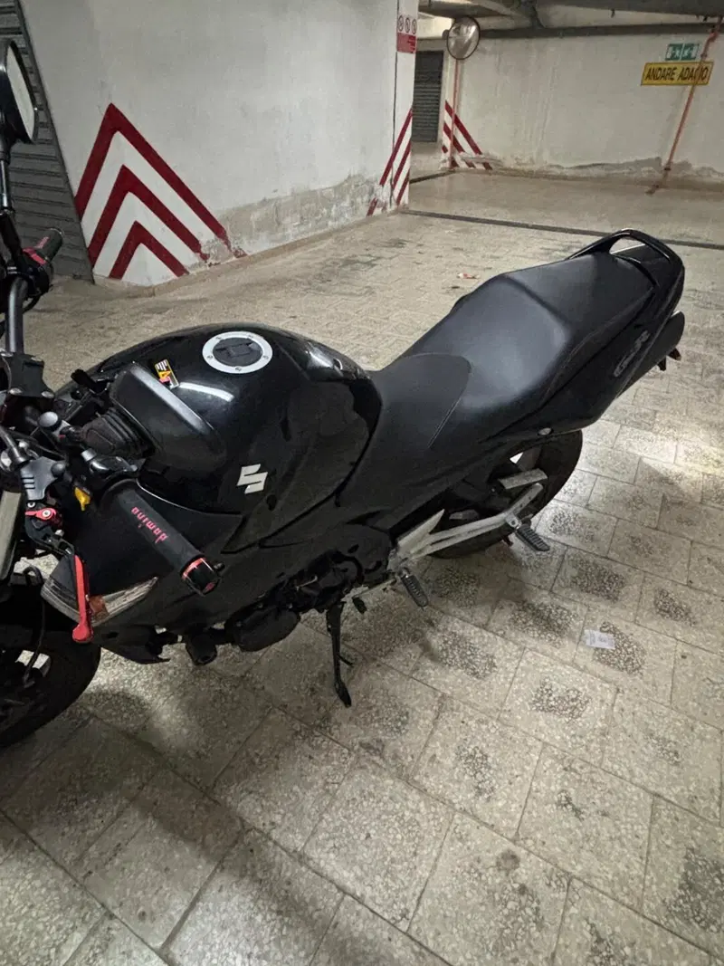 Suzuki GSR 600 (2006 - 11) (3)