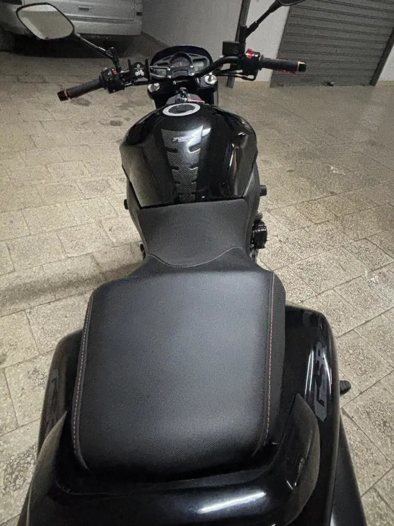 Suzuki GSR 600 (2006 - 11) (5)