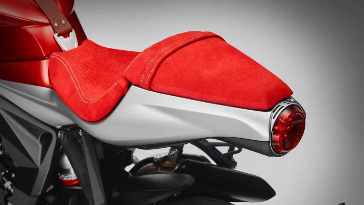 MV Agusta Superveloce 800 Superveloce 800 S (2026) (12)