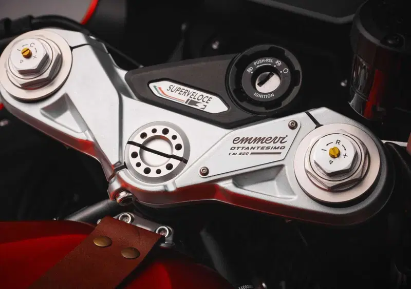 MV Agusta Superveloce 800 Superveloce 800 S (2026) (14)