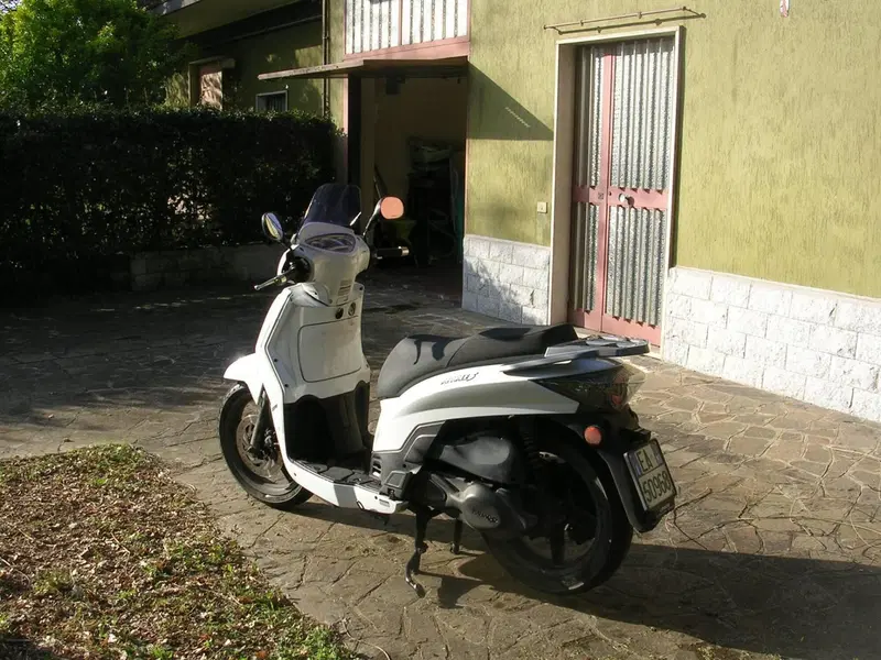 Kymco People 200i S DD (2007 - 16) (2)