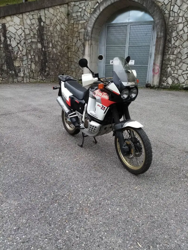 Honda Twin (2)