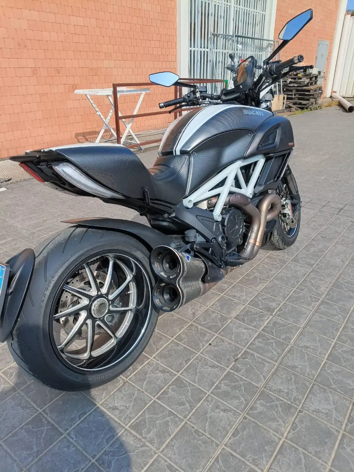 Ducati Diavel 1200 Carbon (2014 - 16) (4)
