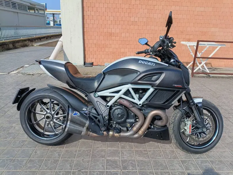 Ducati Diavel 1200 Carbon (2014 - 16) (5)