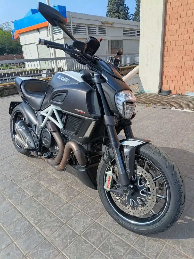 Ducati Diavel 1200 Carbon (2014 - 16) (6)