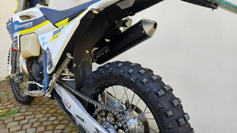 Husqvarna TE 300 (2024) (3)