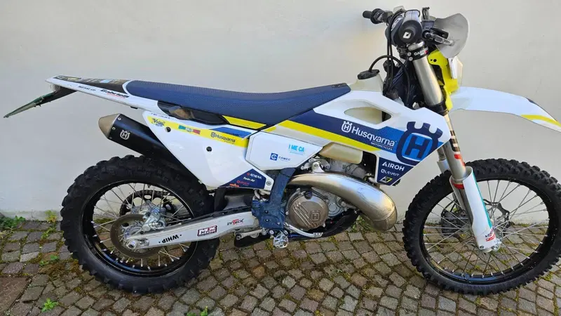 Husqvarna TE 300 (2024) (4)