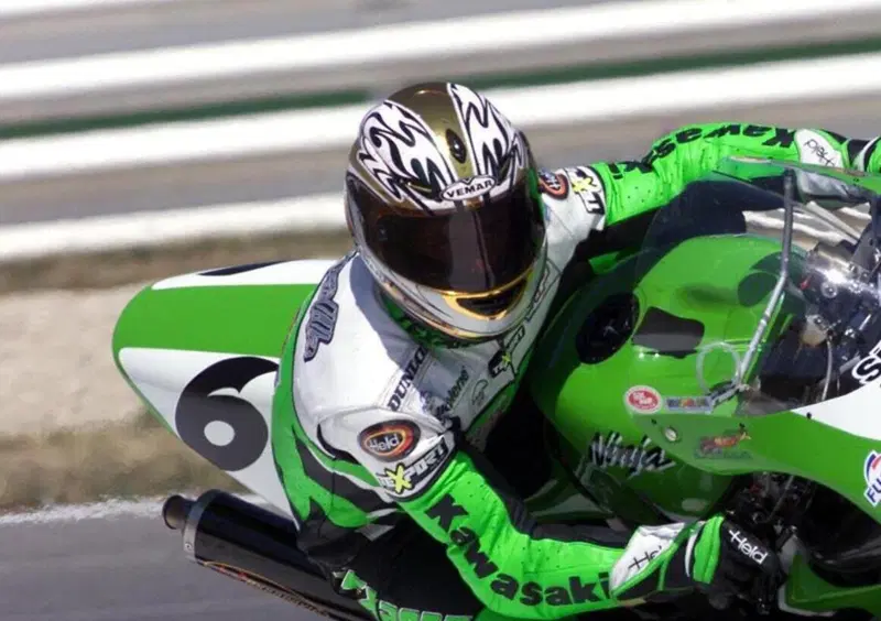 SBK, CHE STORIE! Il casco d&rsquo;oro di Gregorio Lavilla [VIDEO]