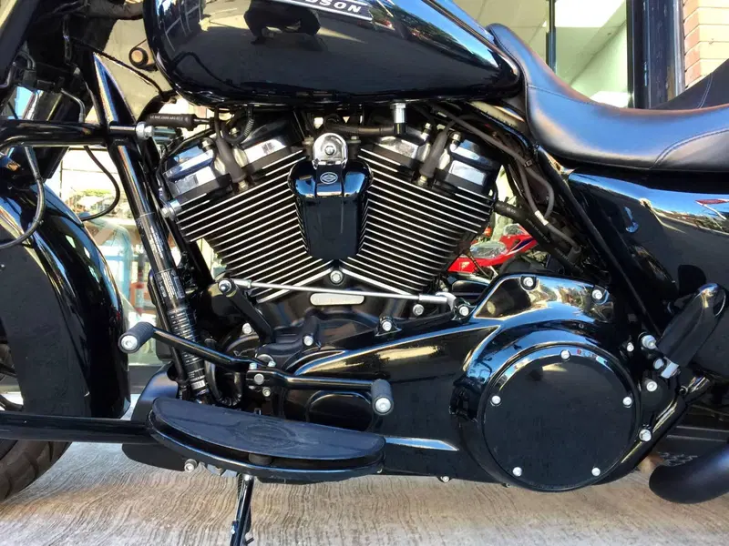 Harley-Davidson 107 Road King Special (2017 - 18) - FLHRXS (18)