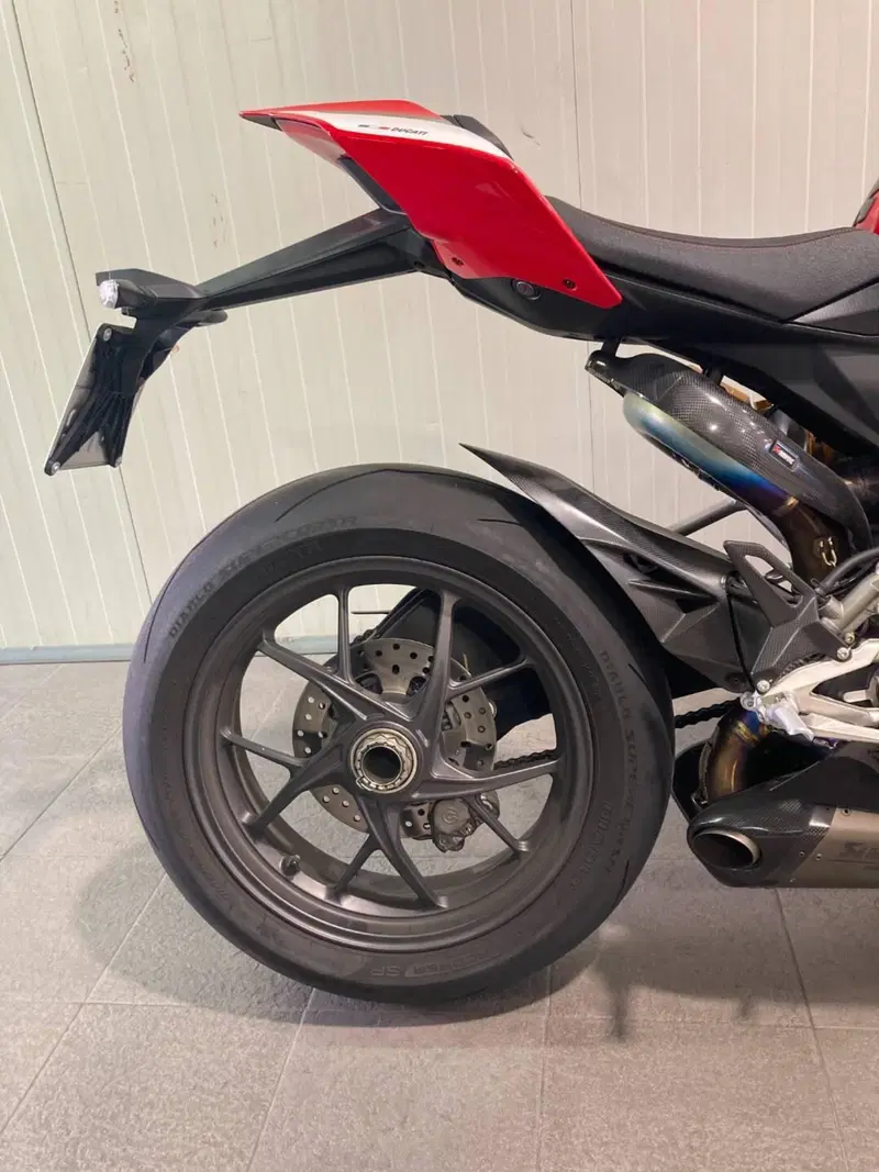 Ducati Panigale V2 Bayliss 1st Championship 20th Anniversary (2021 - 24) (2)