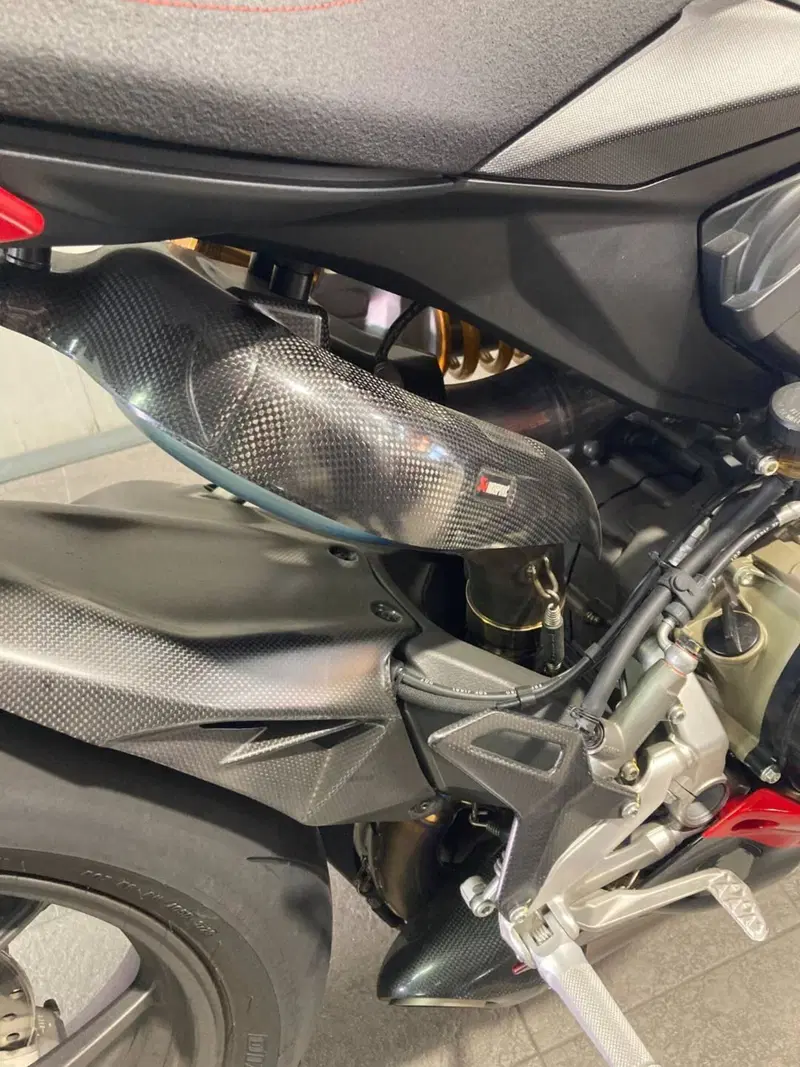 Ducati Panigale V2 Bayliss 1st Championship 20th Anniversary (2021 - 24) (11)