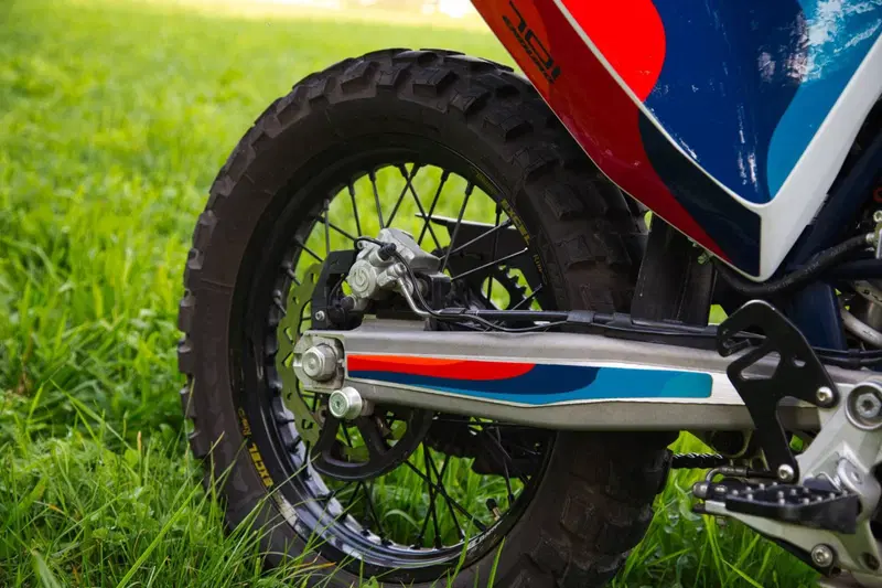 Husqvarna 701 Enduro (2020) (5)