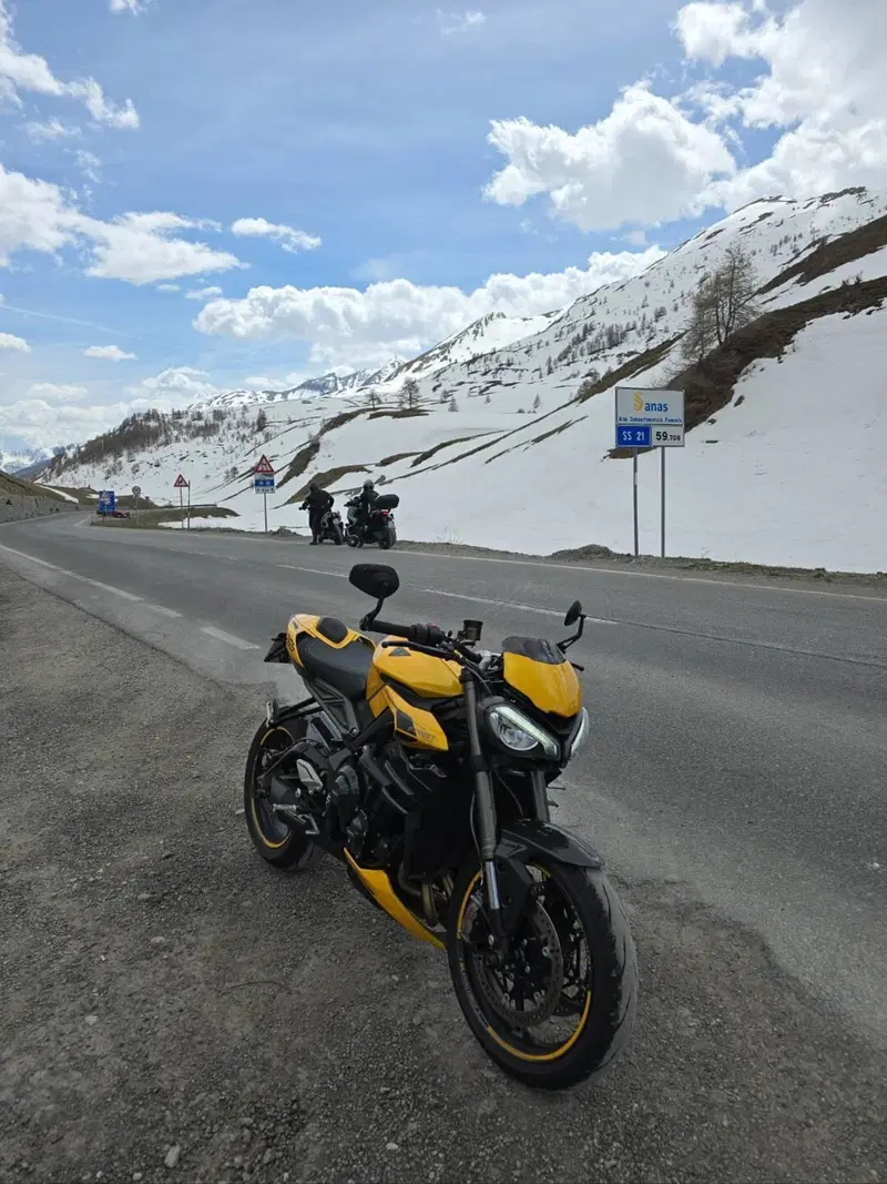 Triumph Street Triple 765 RS (2023 - 26) (4)
