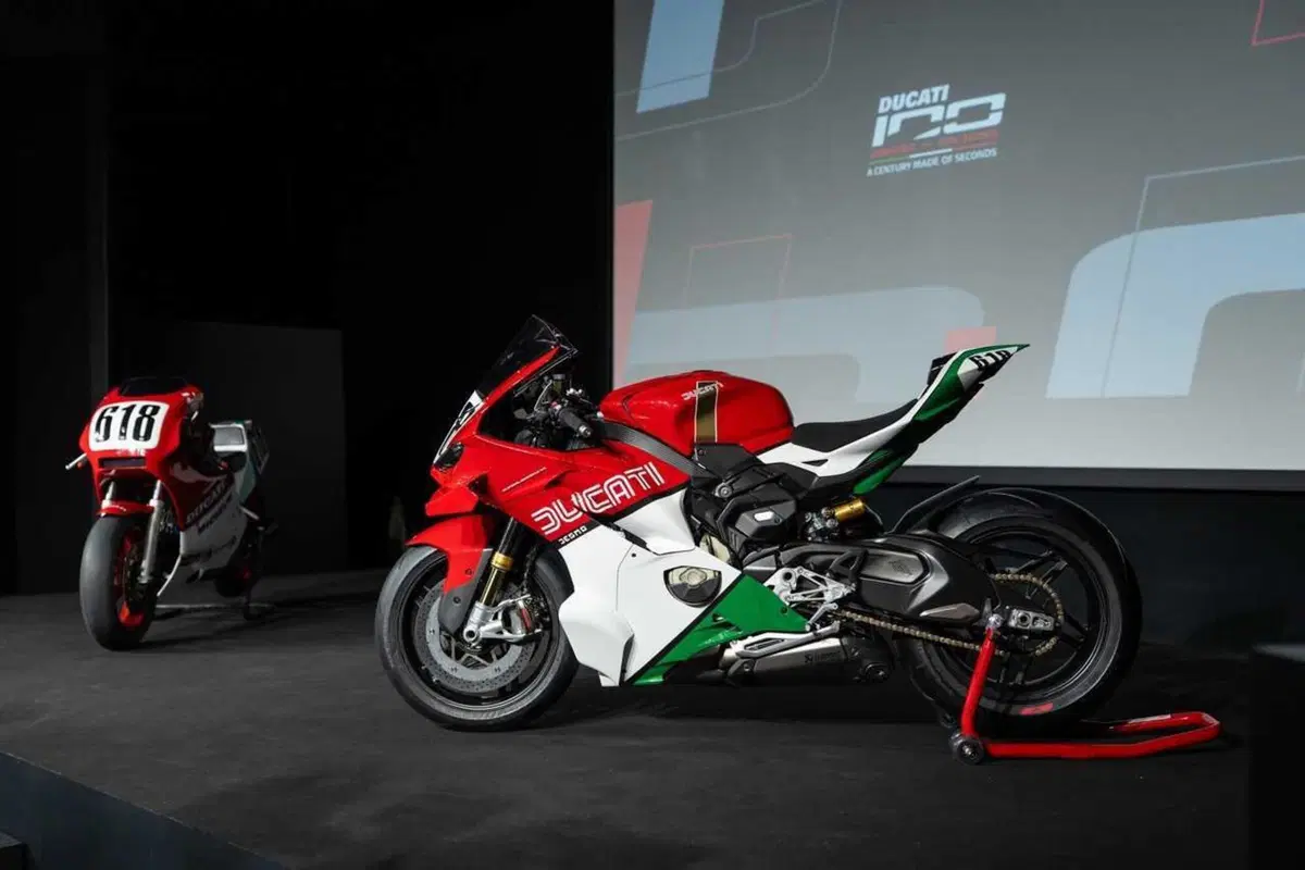 Ducati compie 100 anni: la Superleggera V4 Centenario Tricolore e un anno di celebrazioni (5)