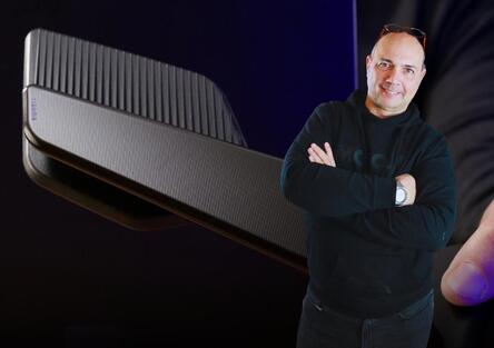 Recensito Rizoma Stealth Max: gli specchietti da “gioielleria” per moto supersportive [VIDEO]