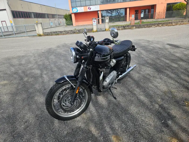 Triumph Bonneville T120 (2021 - 25)