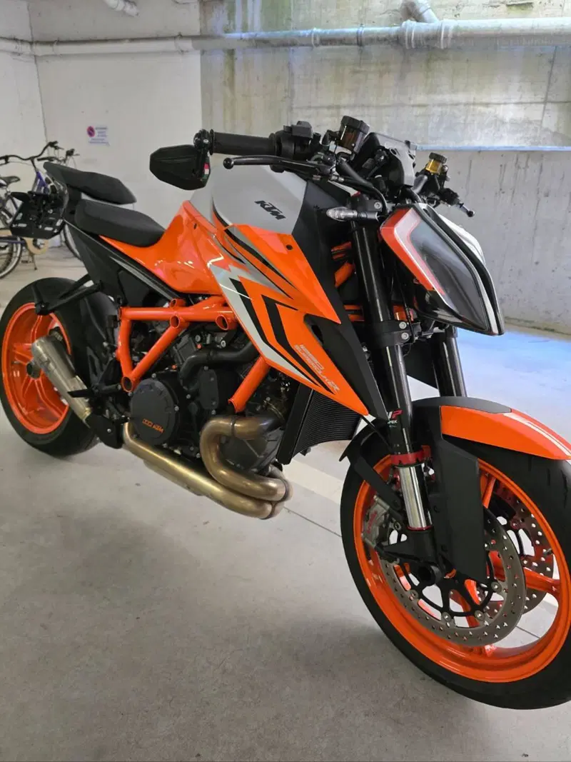 KTM 1290 Super Duke R (2022 - 23)