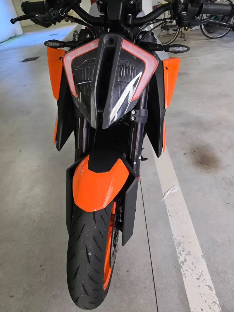 KTM 1290 Super Duke R (2022 - 23) (4)