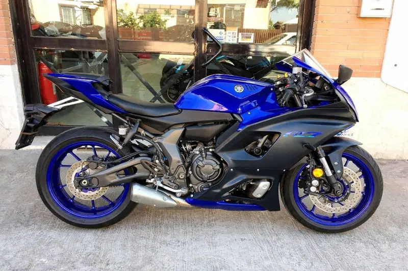 Yamaha YZF R7 (2021 - 25)