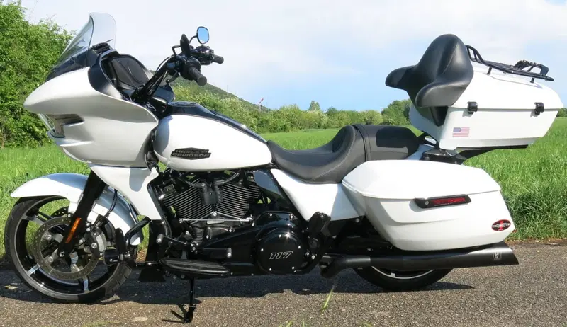 Harley-Davidson Road Glide (2024 - 26) (2)