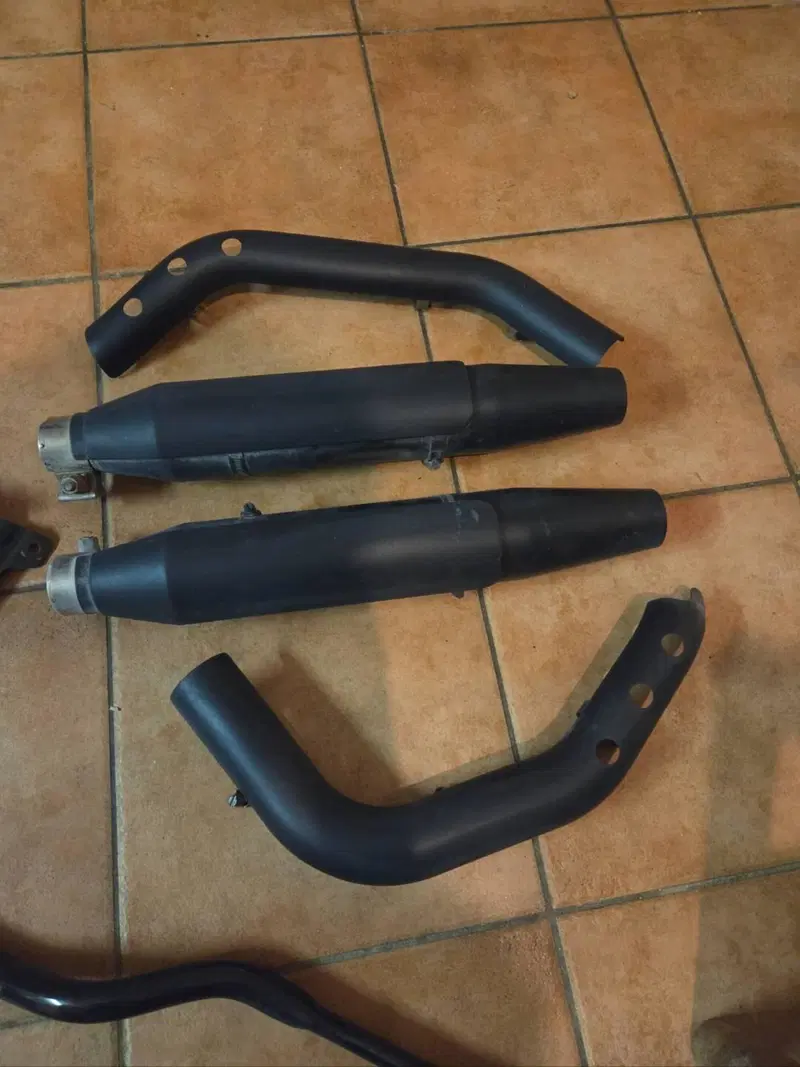 Harley-Davidson 883 Iron (2017 - 20) - XL 883N (5)