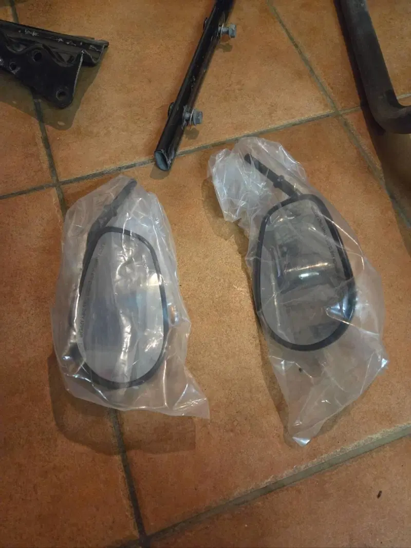 Harley-Davidson 883 Iron (2017 - 20) - XL 883N (8)