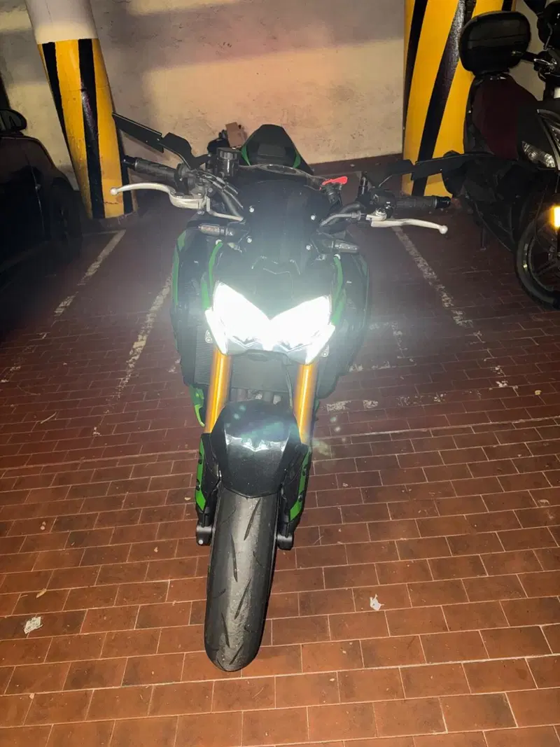 Kawasaki Z 900 SE Performance (2023 - 24) (4)