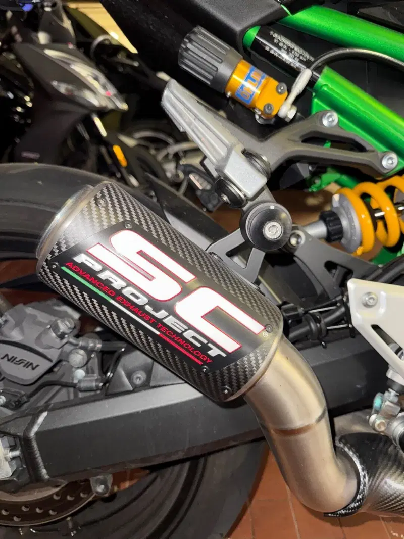 Kawasaki Z 900 SE Performance (2023 - 24) (8)