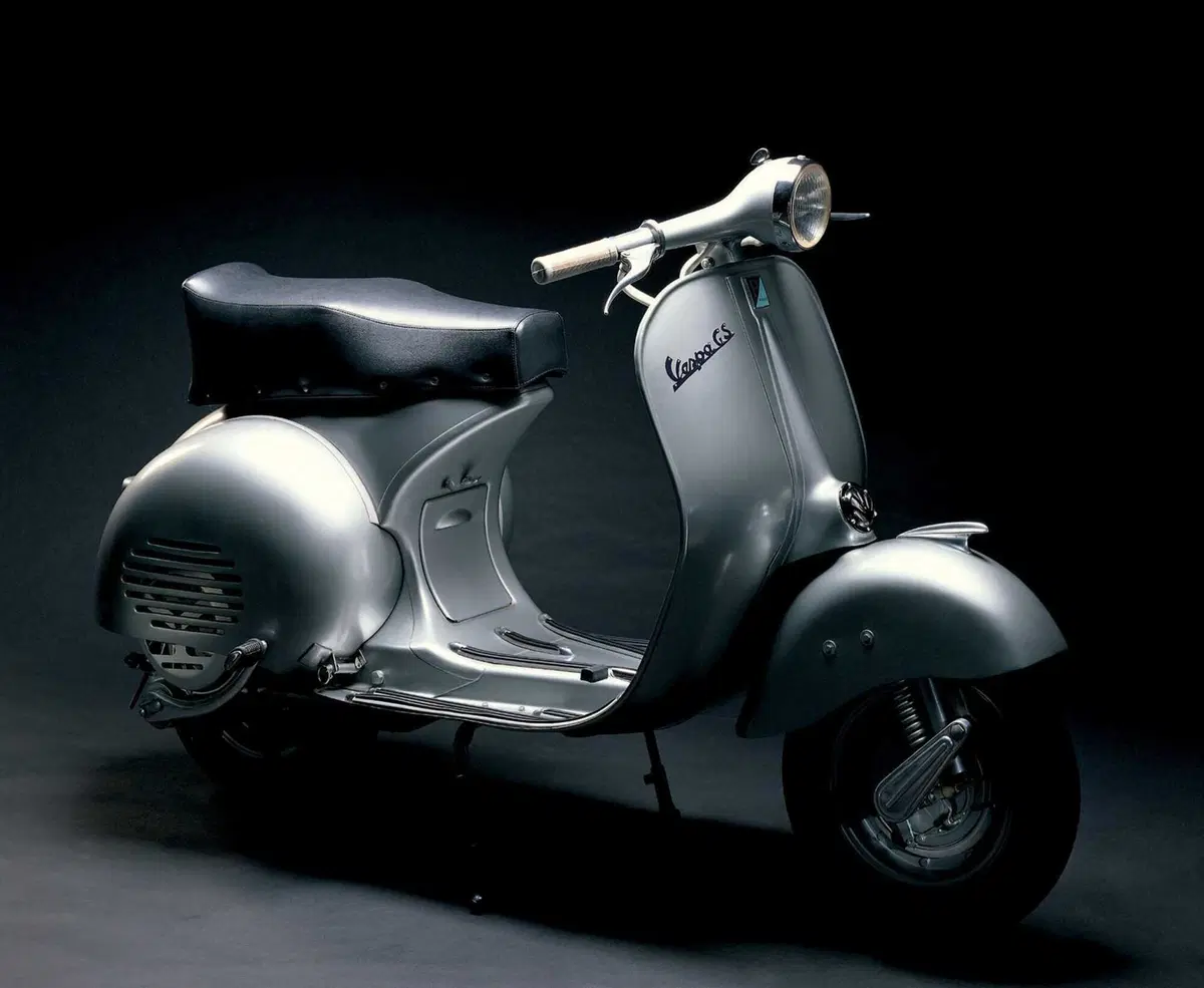 Vespa compie 80 anni: una storia d'amore globale che non invecchia mai (2)
