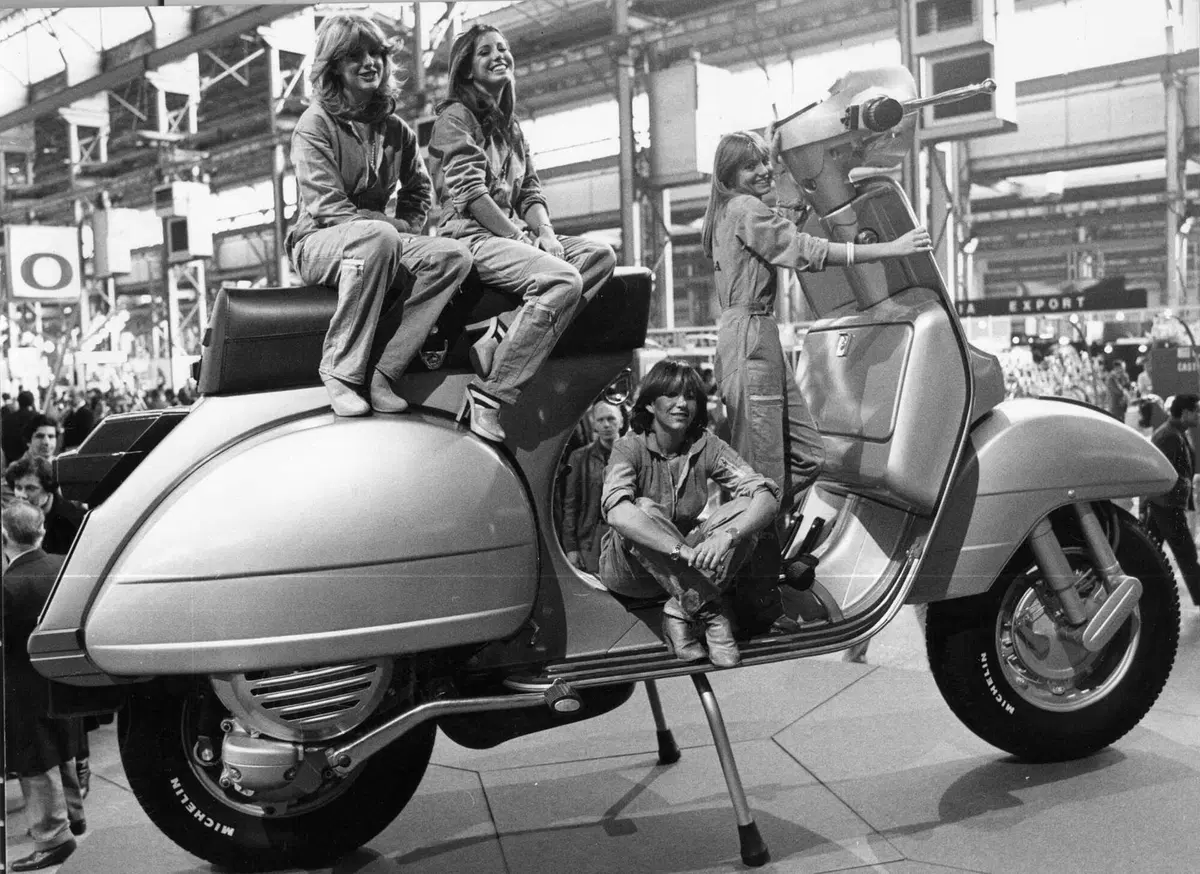 Vespa compie 80 anni: una storia d'amore globale che non invecchia mai (9)