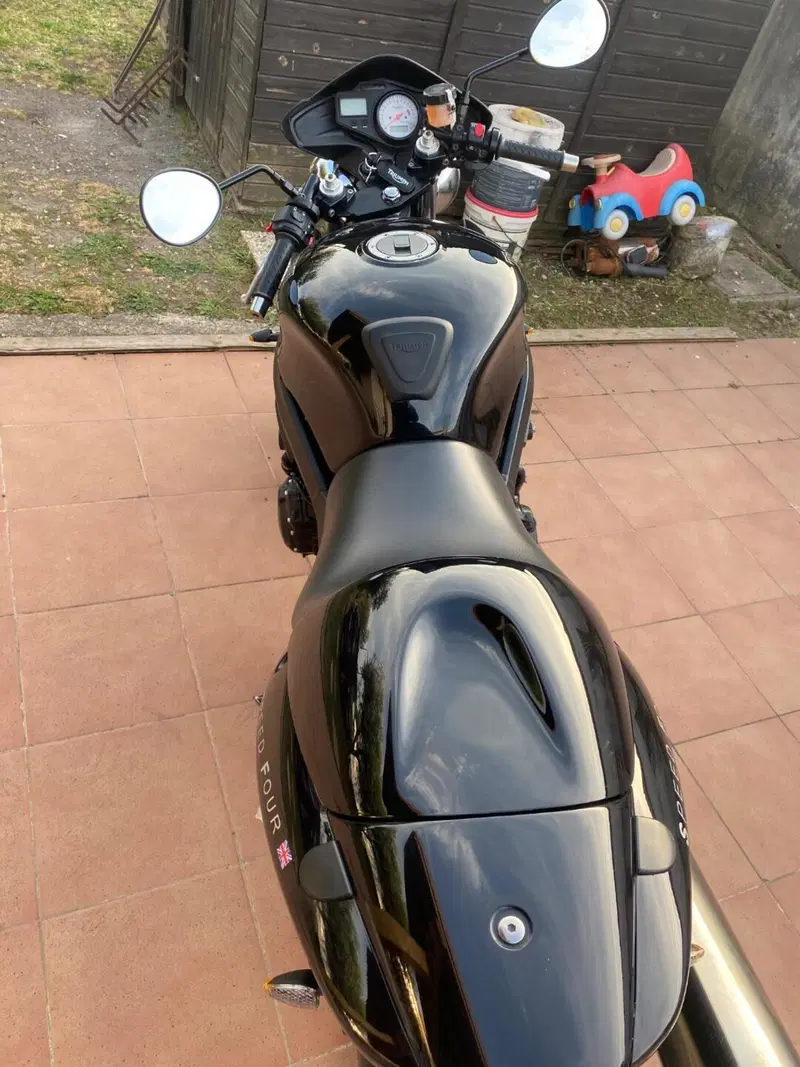 Triumph Speed Four (3)