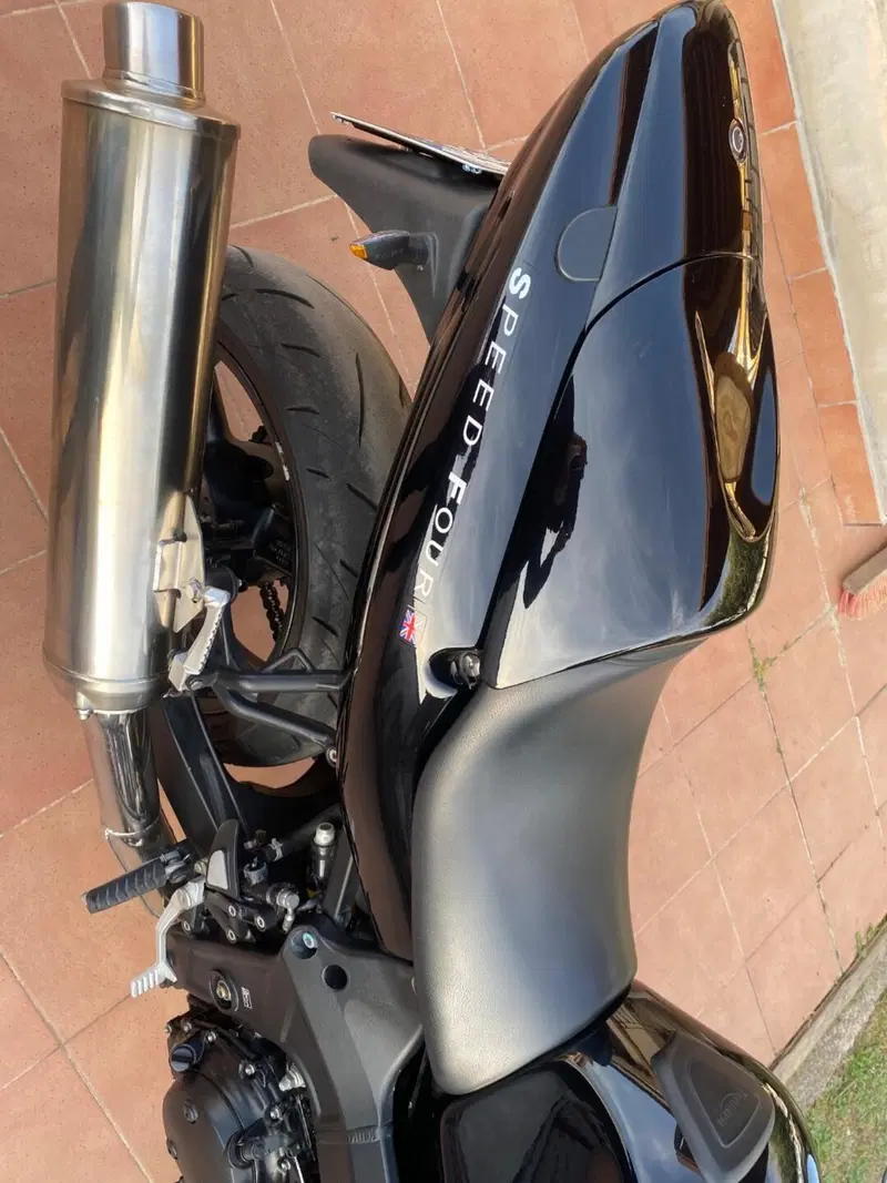Triumph Speed Four (7)