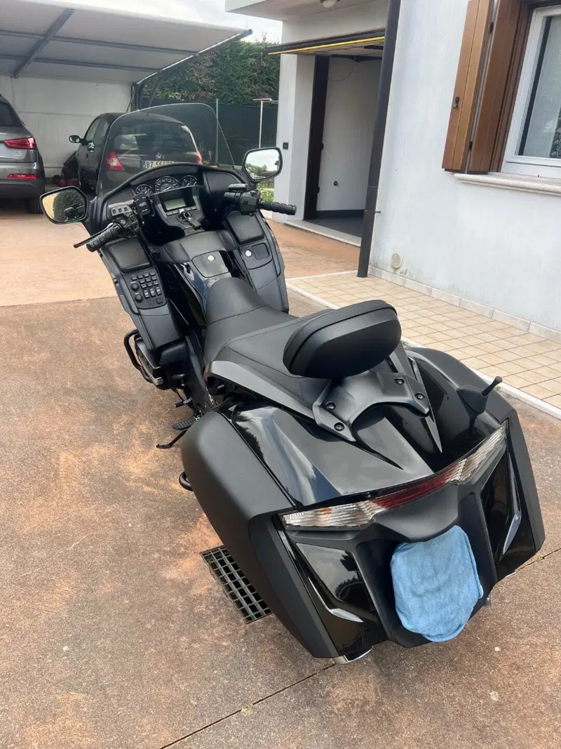 Honda GL 1800 F6B Goldwing Bagger (2012 - 16) (4)