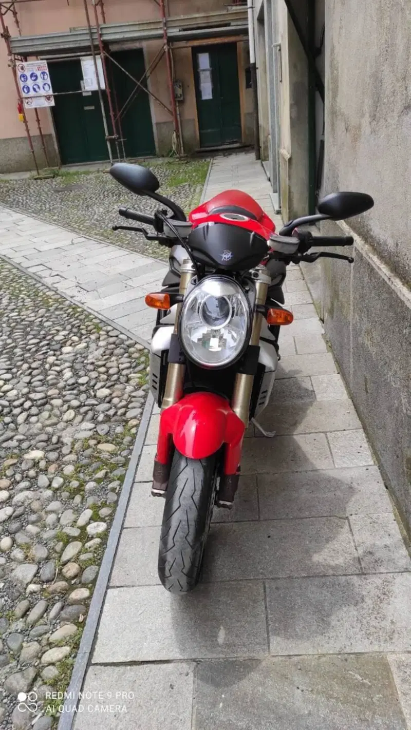 MV Agusta Brutale 750 S (2002 - 06) (2)