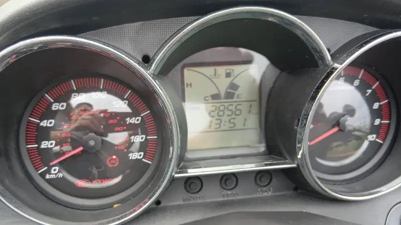 Kymco Downtown 300i ABS (2009 - 17) (4)