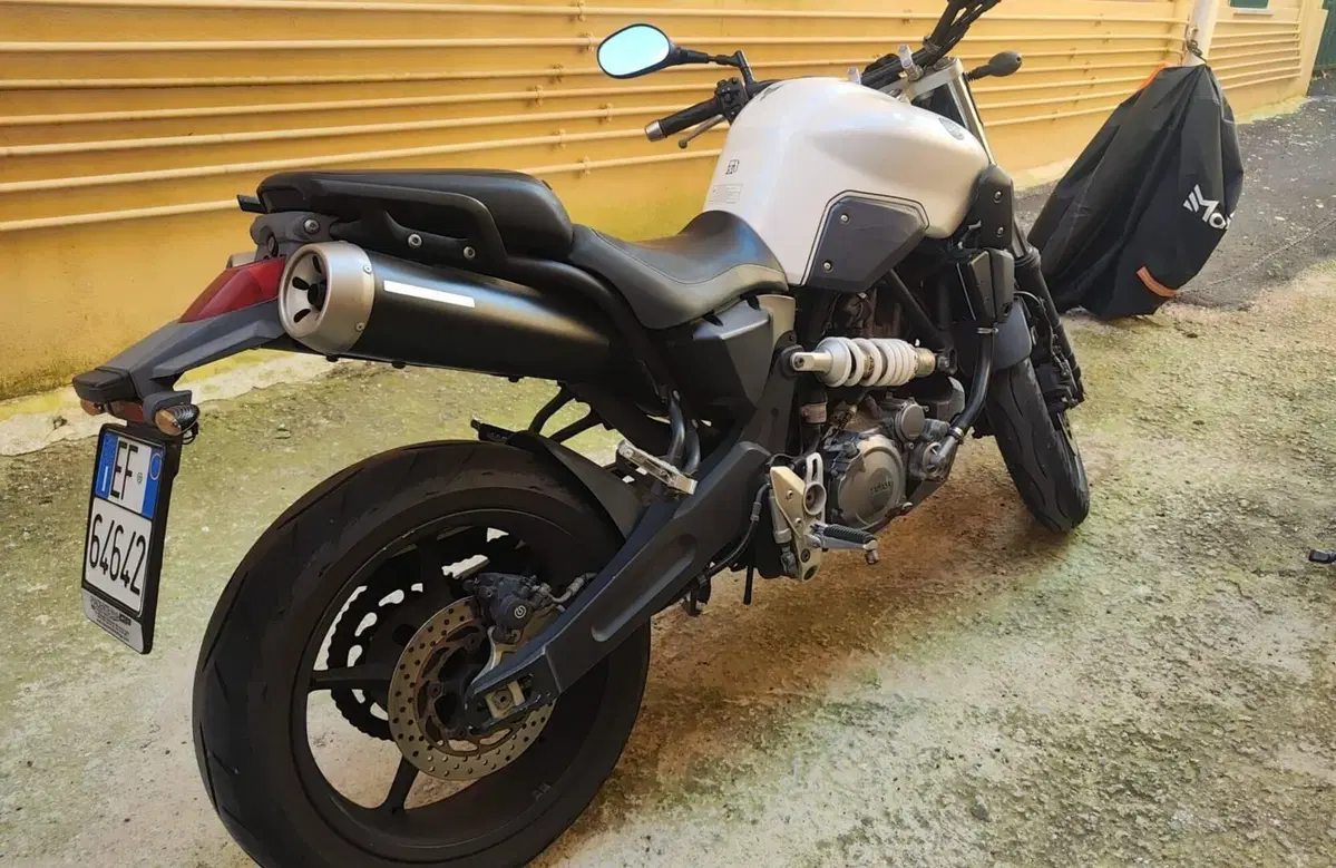 Yamaha MT-03 (2006 - 14) (2)